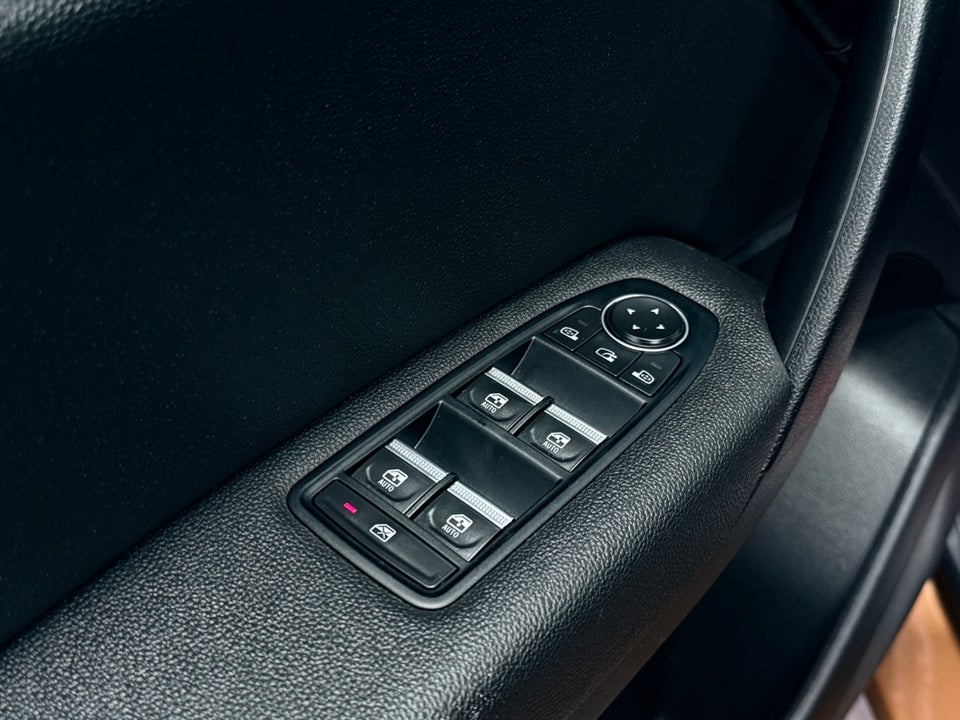 Renault Captur 1,6 E-Tech Intens 5d