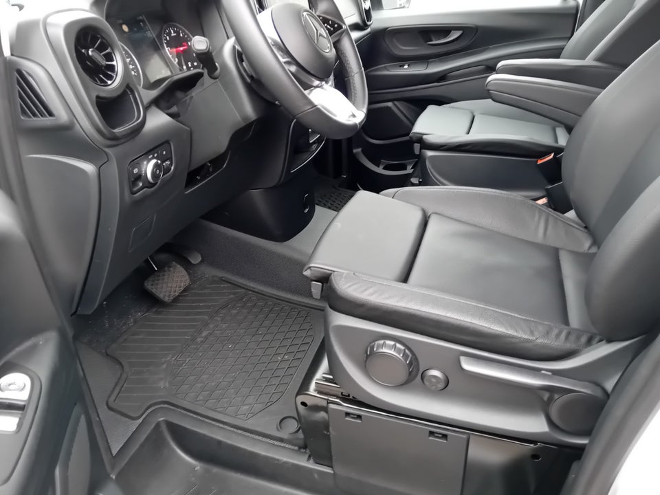 Mercedes Vito 114 2,0 CDi A2 Kassevogn PRO aut. RWD