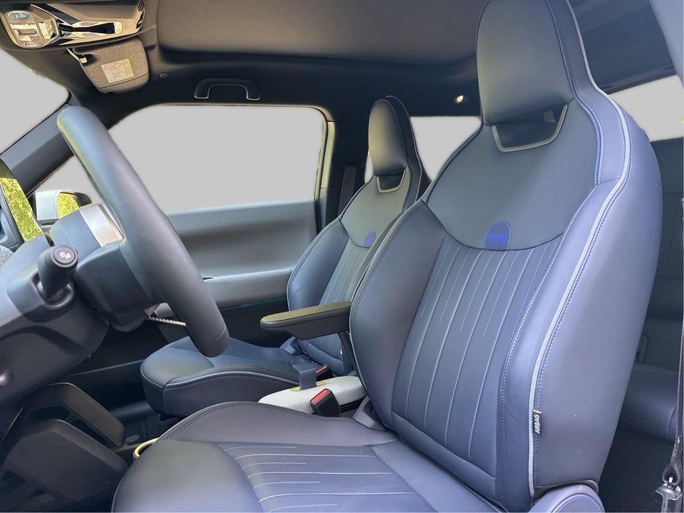 MINI Cooper SE Favoured Trim XL 3d