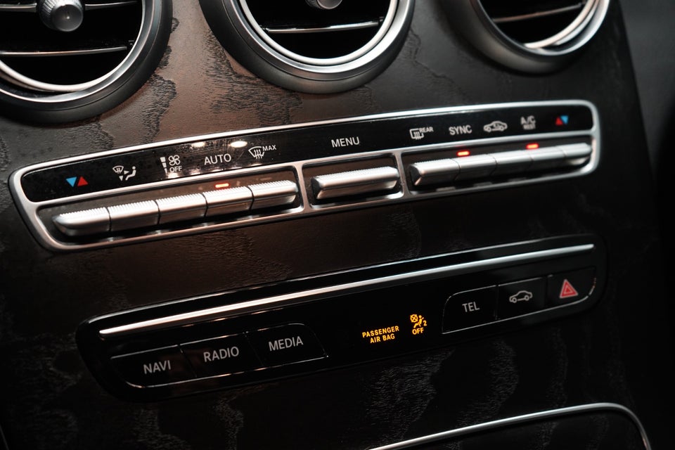 Mercedes C220 d 2,0 AMG Line stc. aut. 5d