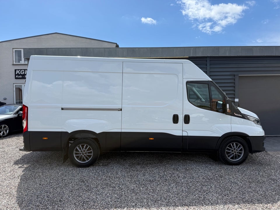 Iveco Daily 3,0 35S18 12m³ Van AG8