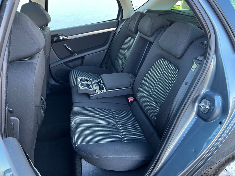 Peugeot 407 1,6 HDi 110 Premium SW 5d