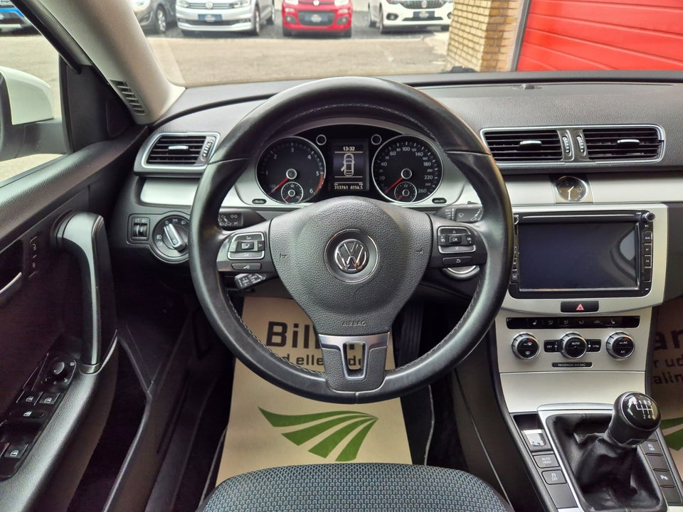VW Passat 1,6 TDi 105 BlueMotion 4d