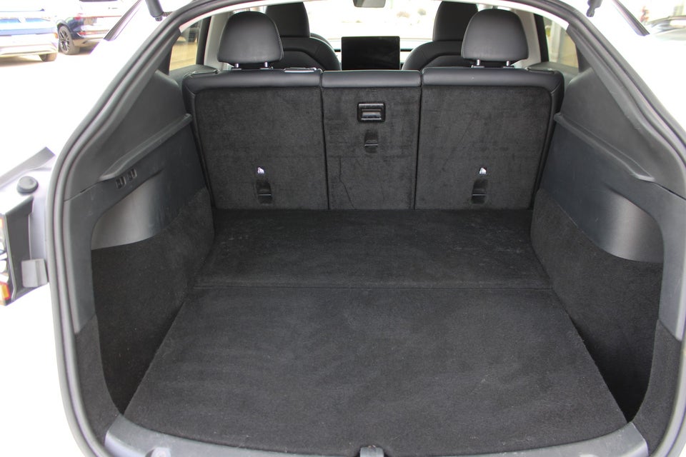 Tesla Model Y Long Range AWD 5d