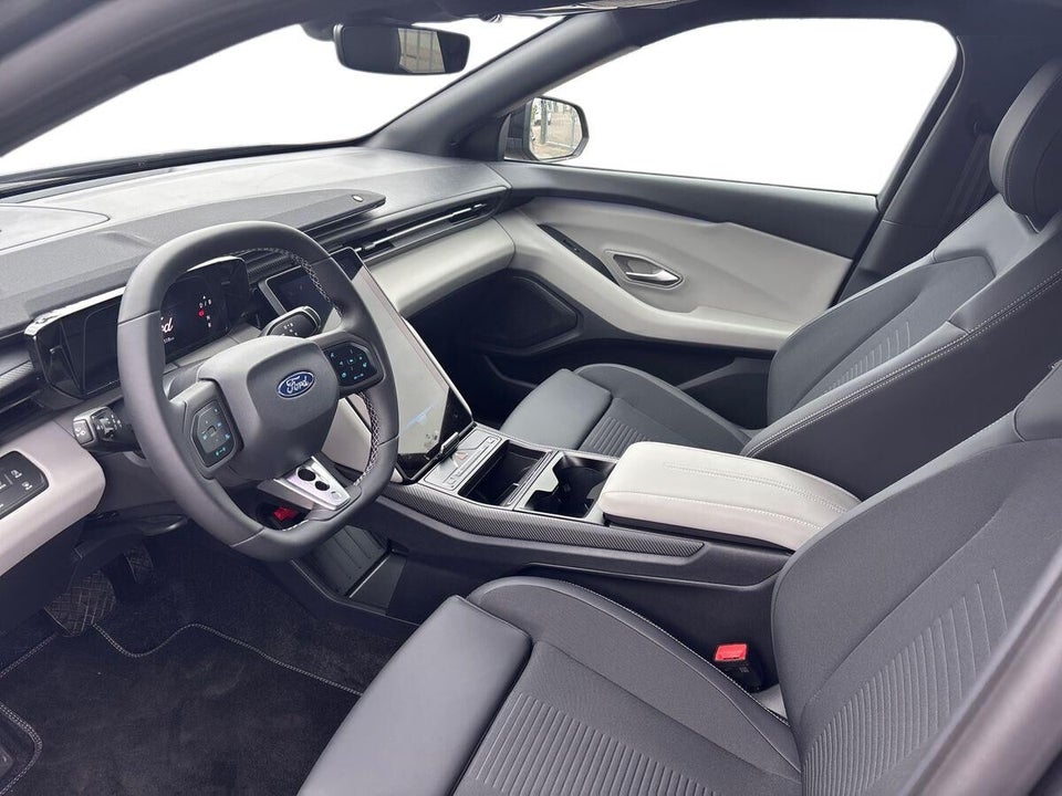 Ford Capri 79 Premium Extended Range 5d