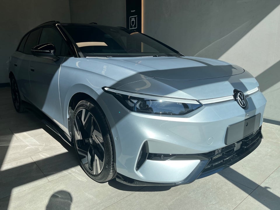 VW ID.7 86 Style S Tourer 5d
