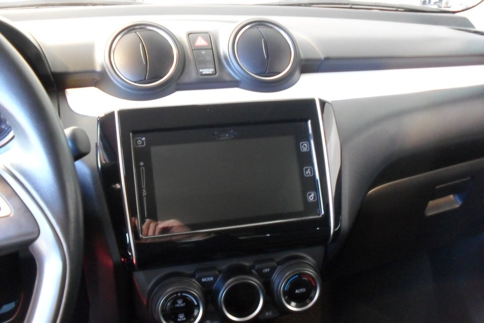 Suzuki Swift 1,0 Boosterjet SHVS Exclusive 5d