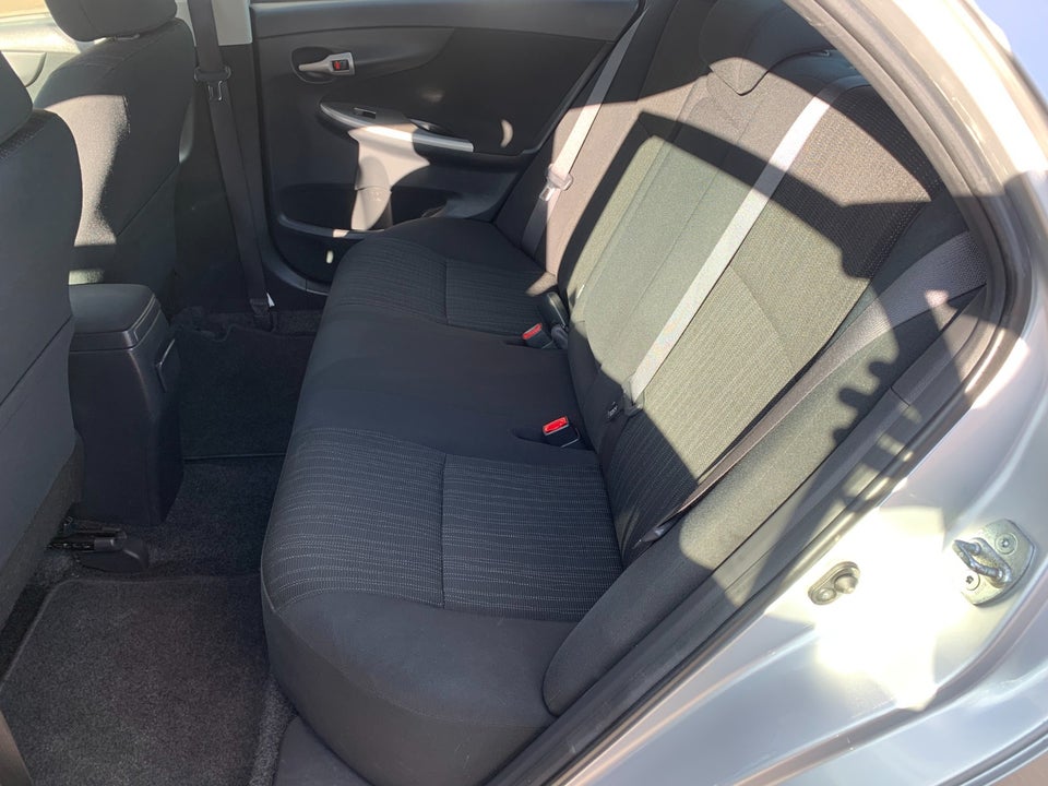 Toyota Corolla 1,6 Luna 4d