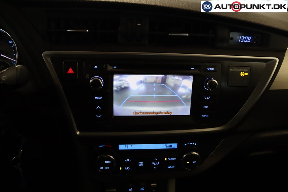 Toyota Auris 1,4 D-4D T2 5d