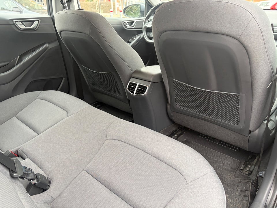 Hyundai Ioniq 40 EV Premium 5d