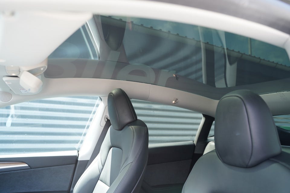 Tesla Model Y Long Range AWD 5d