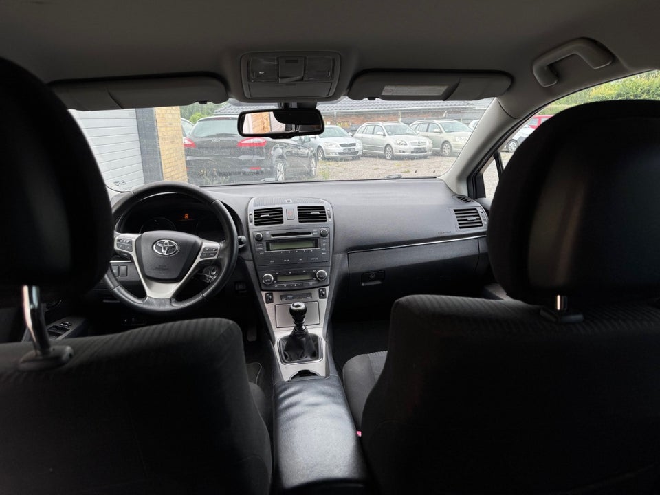 Toyota Avensis 1,8 VVT-i T2 stc. 5d
