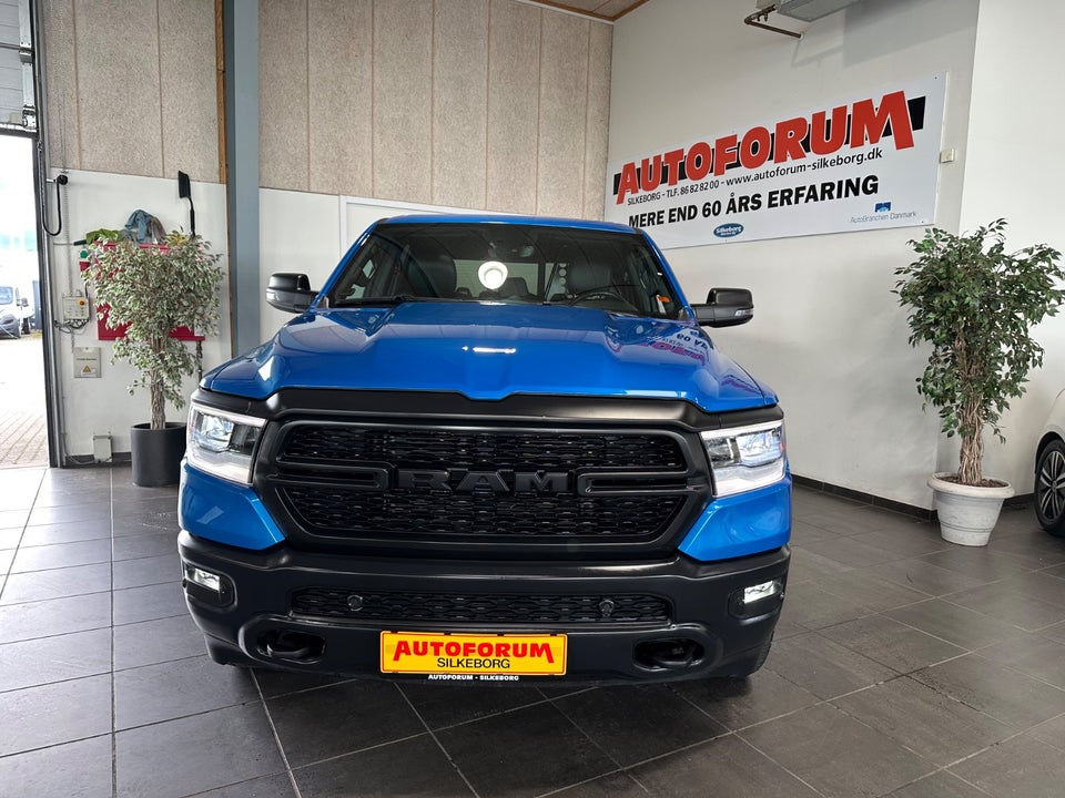 Dodge RAM 1500 5,7 V8 Hemi Big Horn Night aut. 4d
