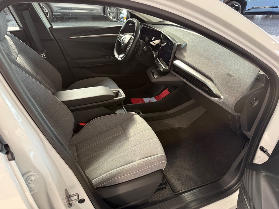 Renault Megane E-Tech 40 Equilibre 5d