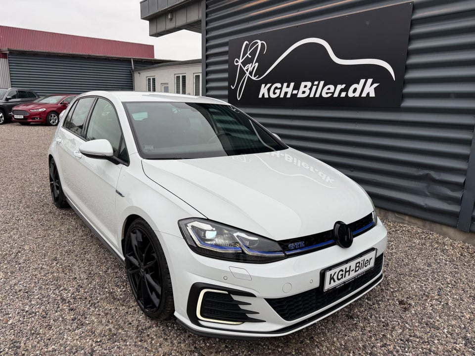 VW Golf VII 1,4 GTE DSG 5d