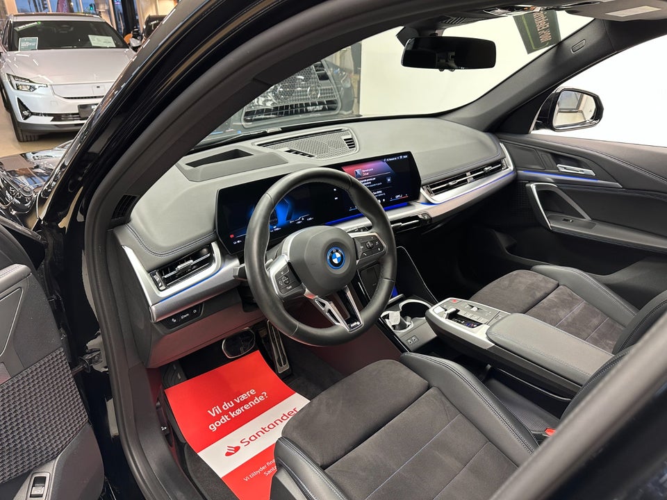 BMW iX1 eDrive20 M-Sport Pro 5d