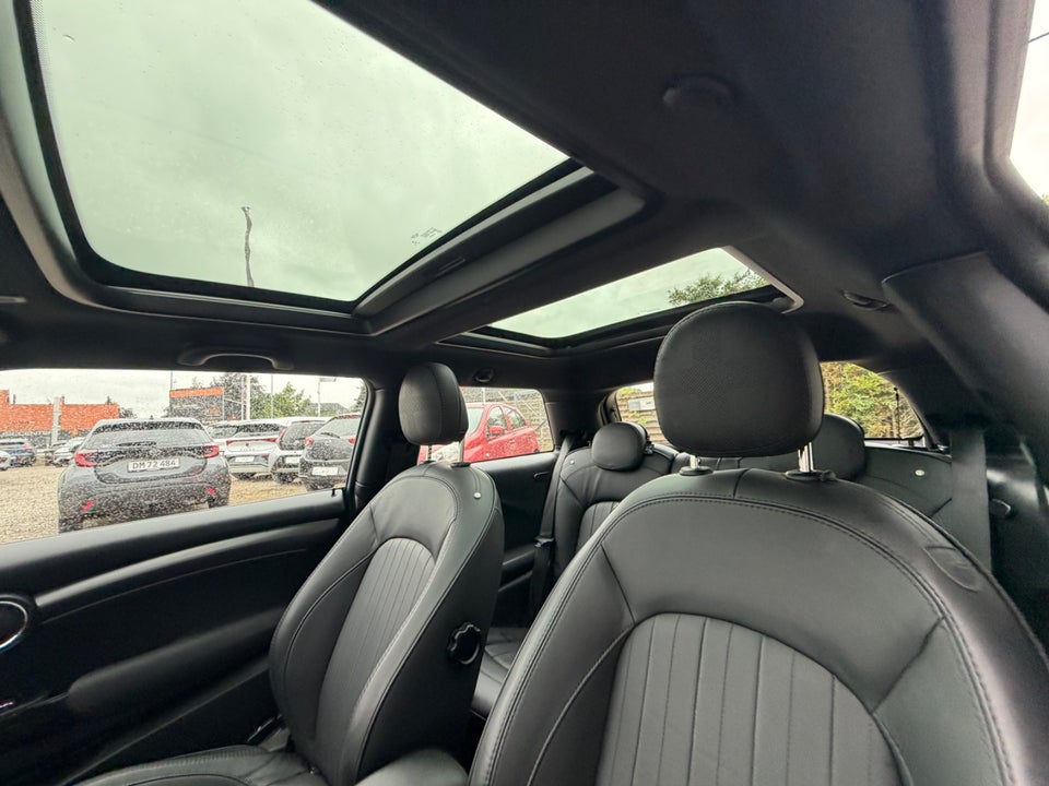 MINI Cooper SE Maximise 3d