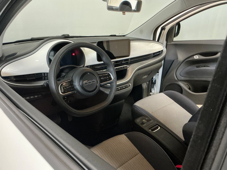 Fiat 500e 42 Icon 3d