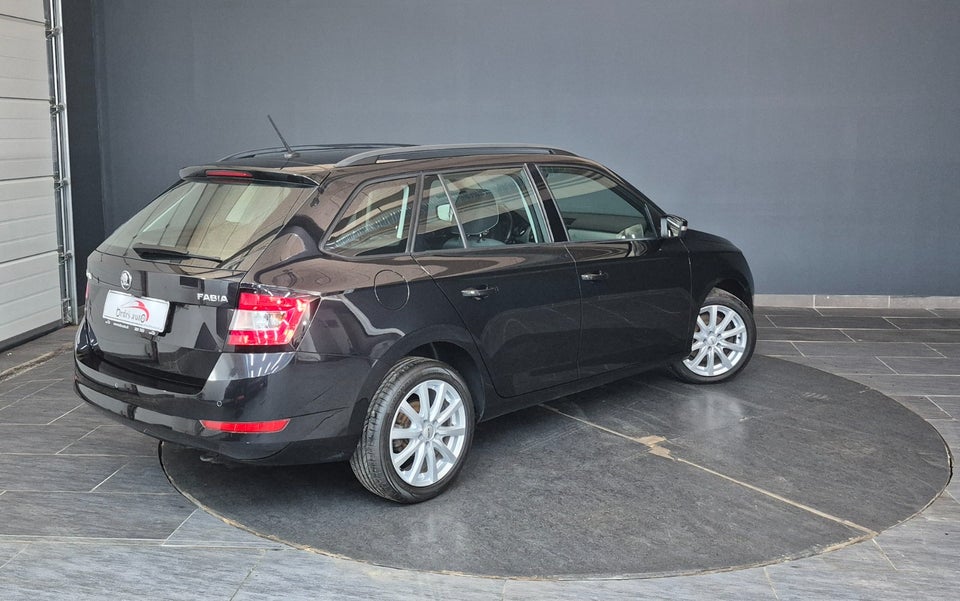 Skoda Fabia 1,0 TSi 110 Ambition Combi DSG 5d