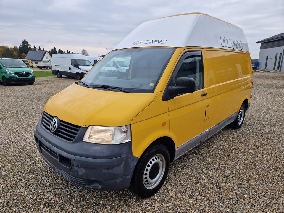 VW Transporter 2,5 TDi 130 Kassevogn lang/høj 5d