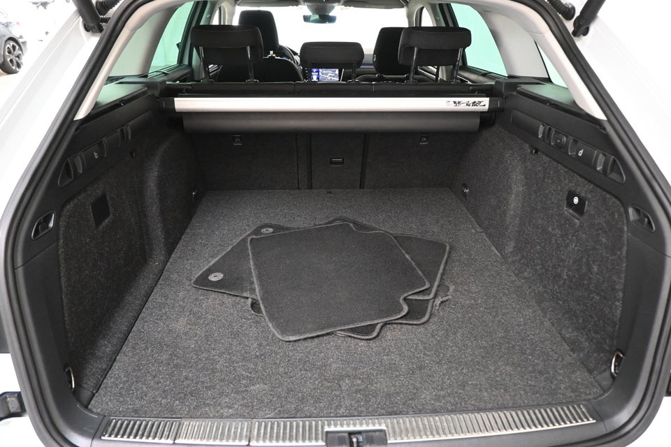 Skoda Superb 1,4 TSi iV Plus Combi DSG 5d