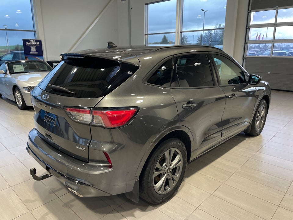 Ford Kuga 2,5 PHEV ST-Line X CVT 5d