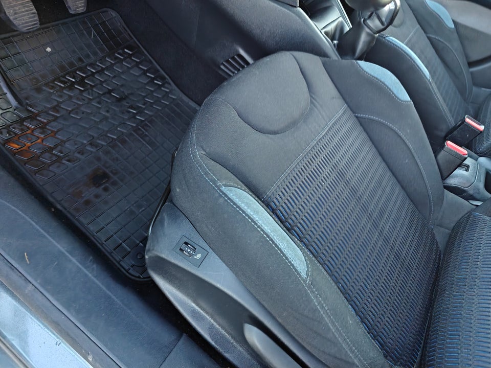 Peugeot 208 1,2 VTi Allure 5d