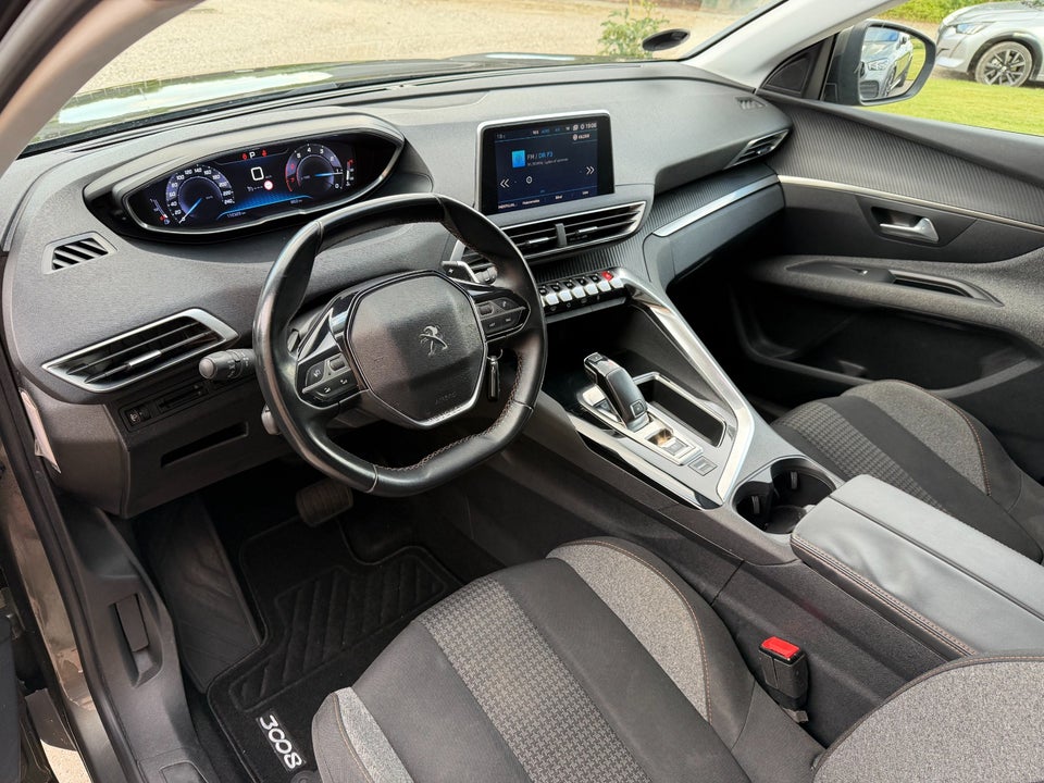 Peugeot 3008 1,2 e-THP 130 Allure EAT6 5d