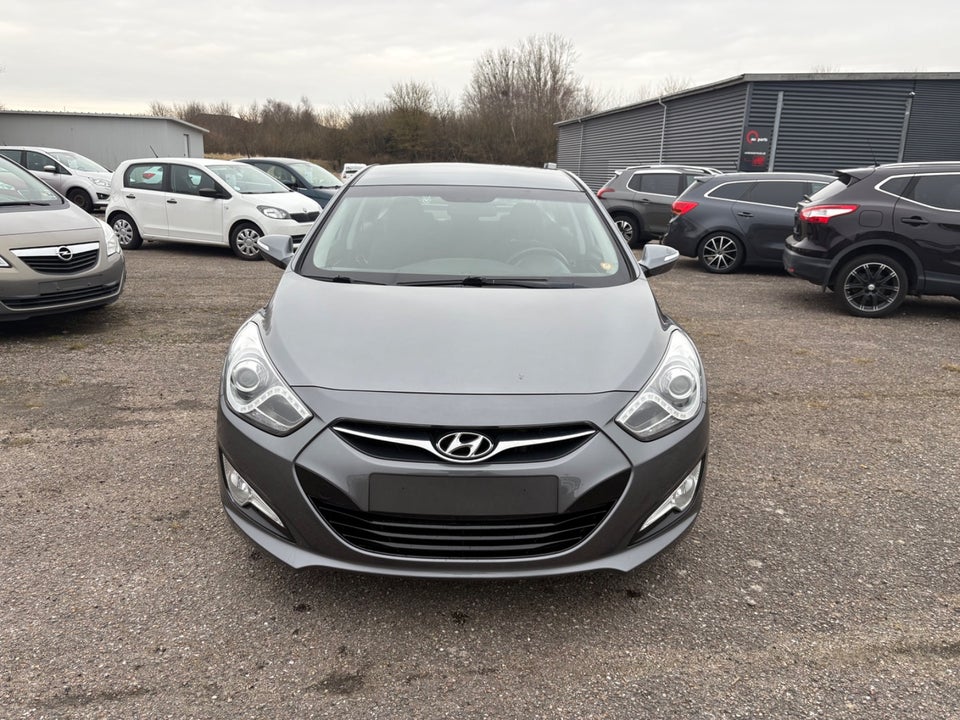 Hyundai i40 1,7 CRDi 115 Comfort Go! 4d