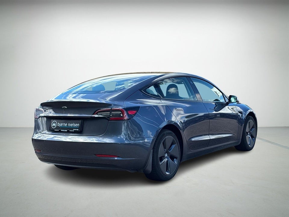Tesla Model 3 Standard Range+ RWD 4d