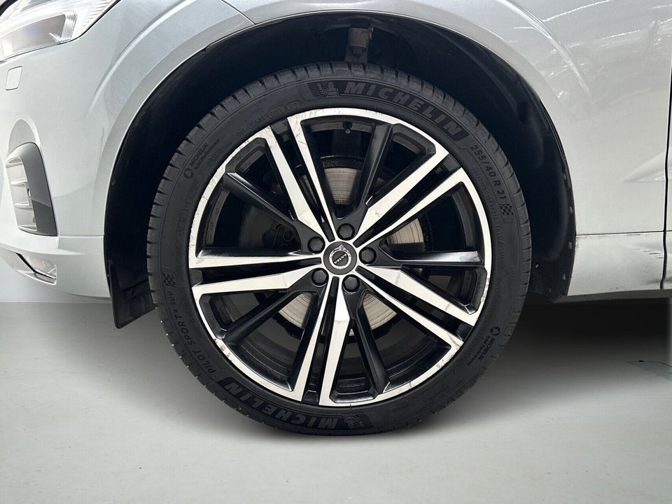 Volvo XC60 2,0 D5 235 R-Design aut. AWD 5d