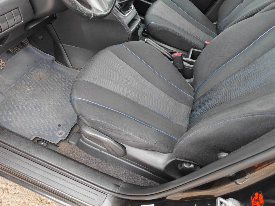 Mazda 5 2,0 Sport 7prs 5d