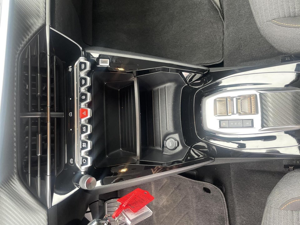 Peugeot e-208 50 Style 5d