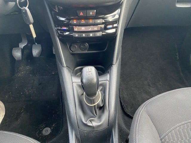 Peugeot 208 1,6 BlueHDi 100 Active 5d