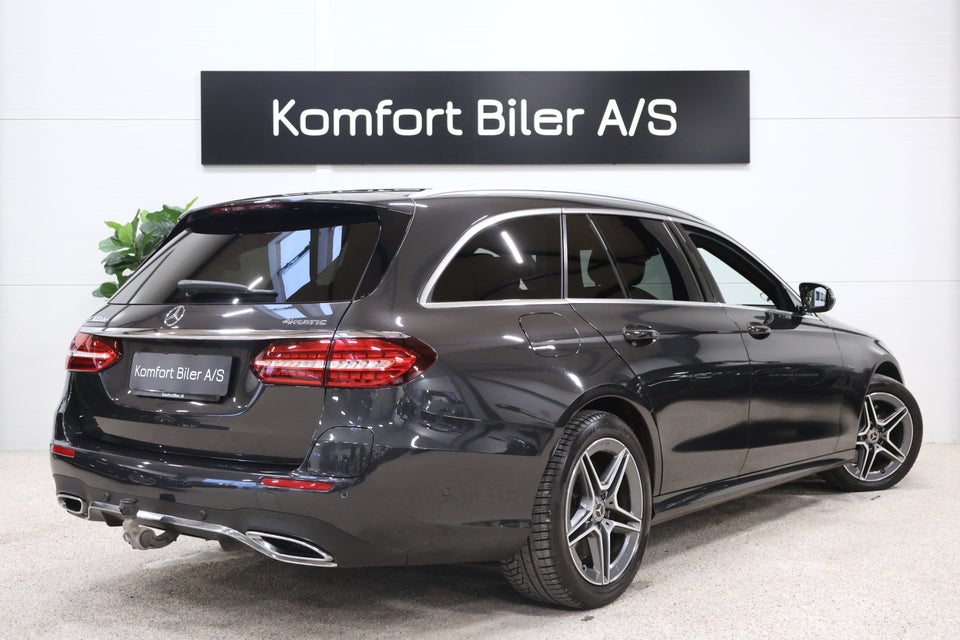 Mercedes E300 de 2,0 AMG Line stc. aut. 4Matic 5d