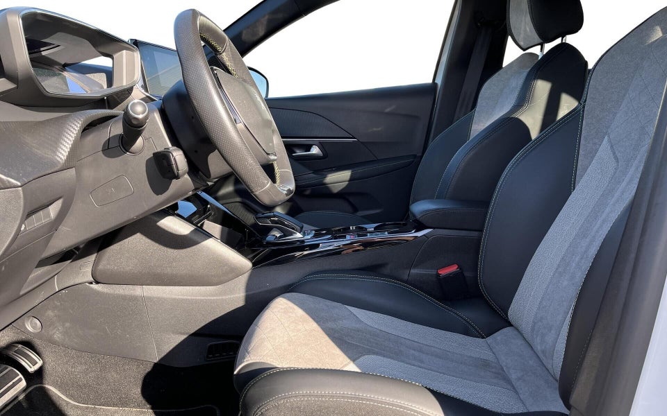Peugeot e-208 50 GT Line 5d