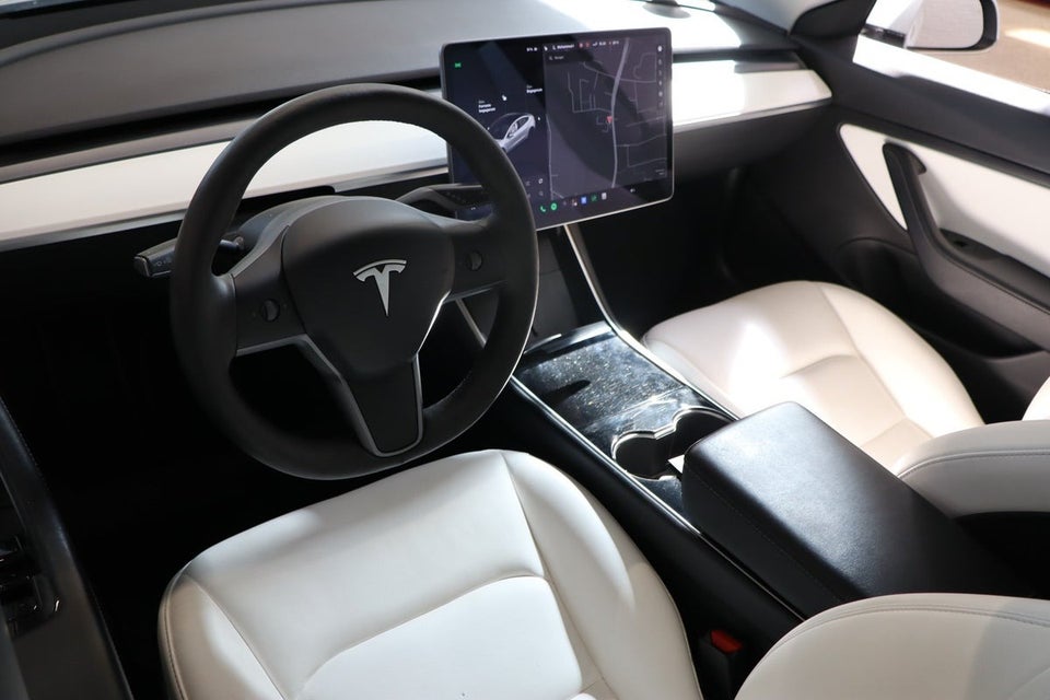 Tesla Model 3 Performance AWD 4d