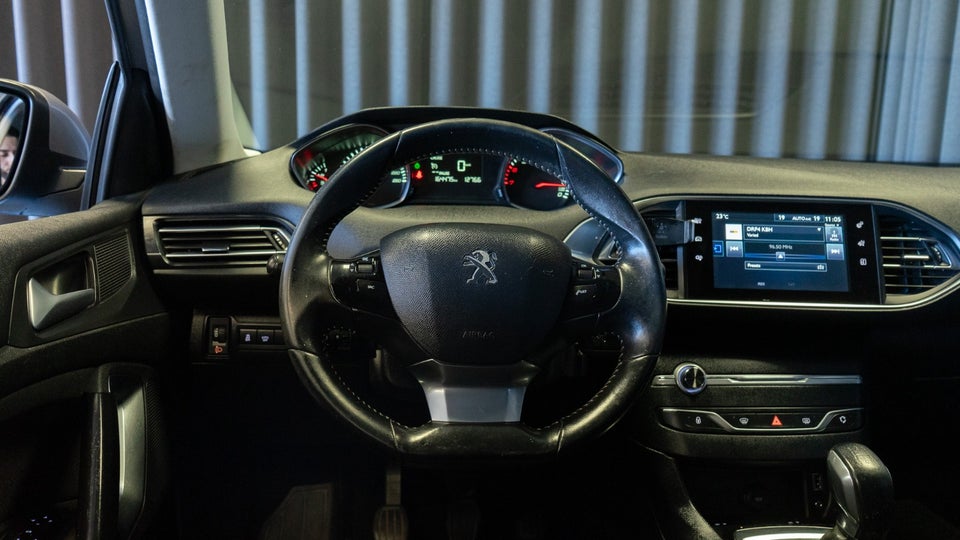 Peugeot 308 1,2 e-THP 110 Active SW 5d