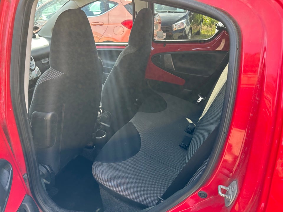 Toyota Aygo 1,0 VVT-i Red&Black 5d