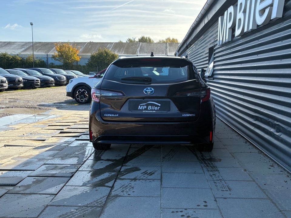 Toyota Corolla 1,8 Hybrid H3 Premium Touring Sports MDS 5d