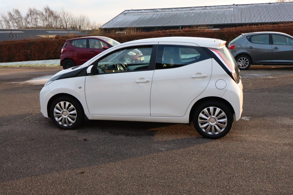 Toyota Aygo 1,0 VVT-i x-clusiv 5d