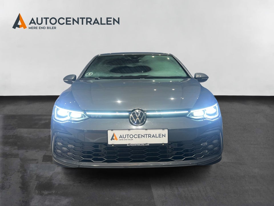 VW Golf VIII 1,4 GTE DSG 5d
