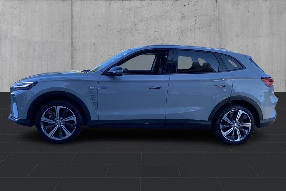 MG Marvel R Performance 5d