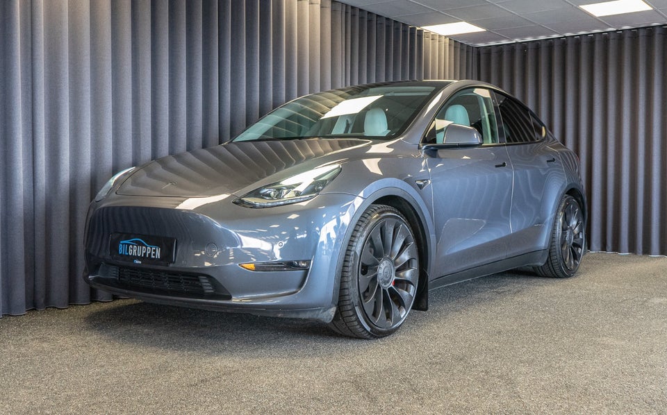 Tesla Model Y Performance AWD 5d