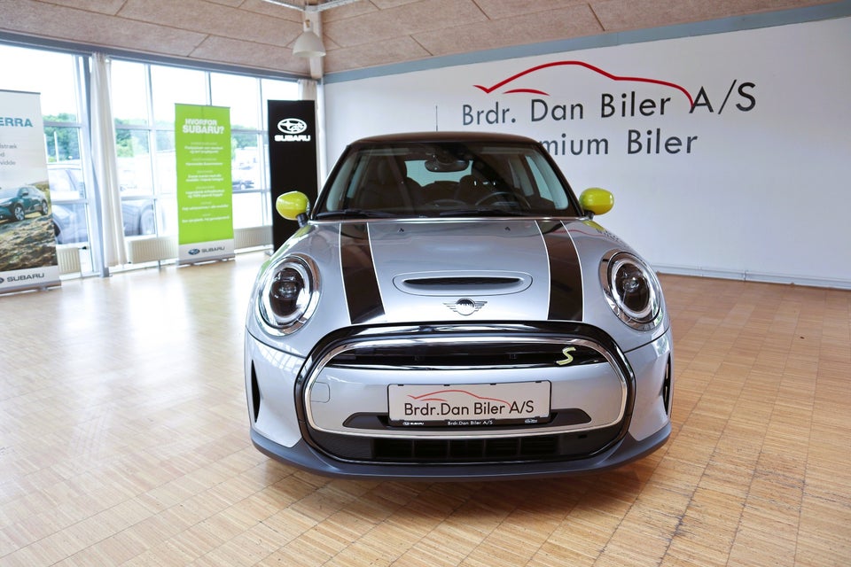 MINI Cooper SE Classic Trim 3d