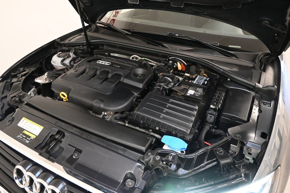 Audi A3 35 TDi S-line Sportback S-tr. 5d