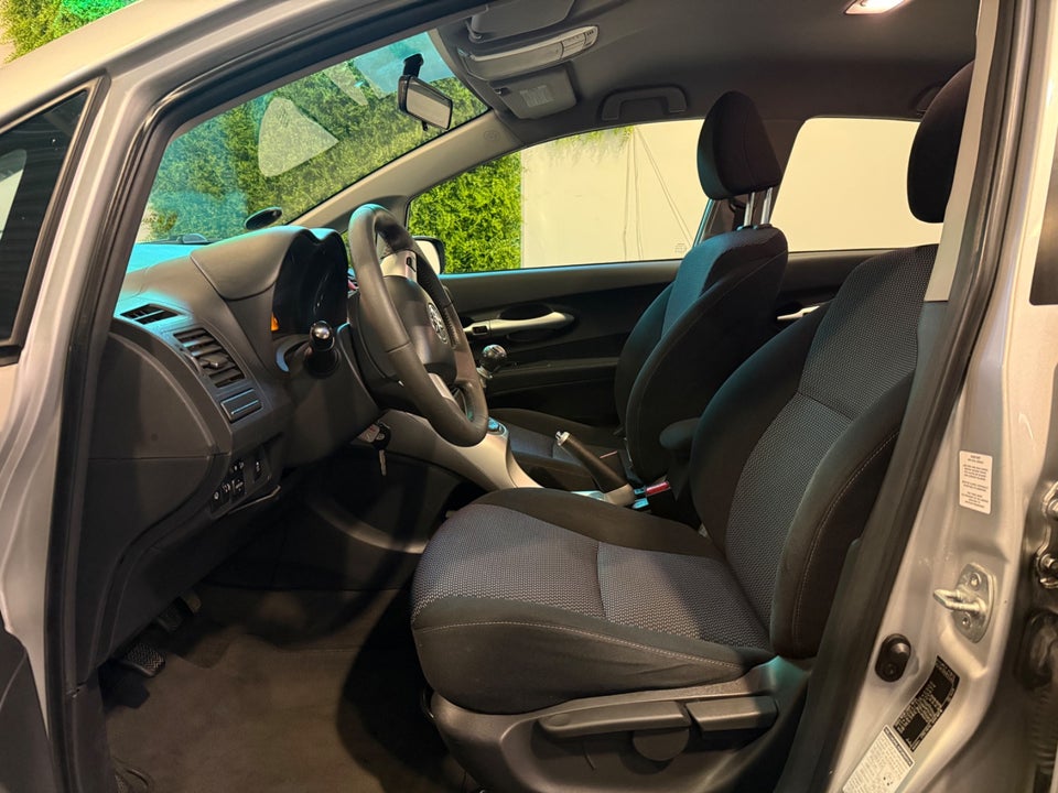 Toyota Auris 1,6 T2 5d