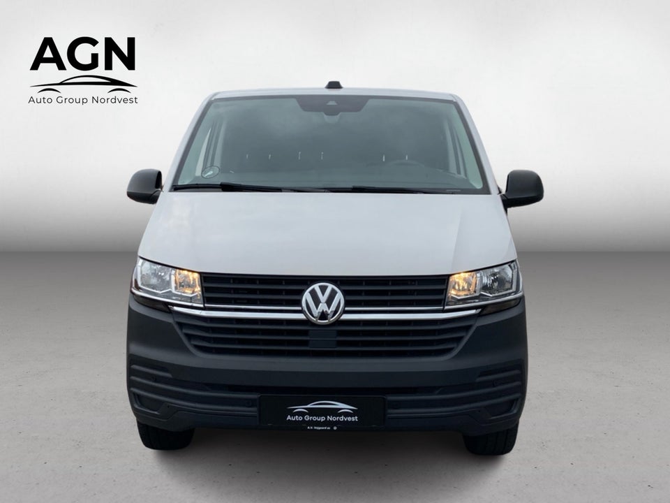 VW Transporter 2,0 TDi 110 Kassevogn kort