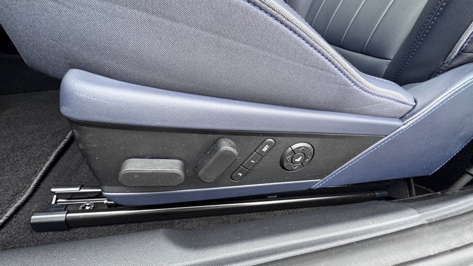 MINI Cooper SE Favoured Trim XL 3d