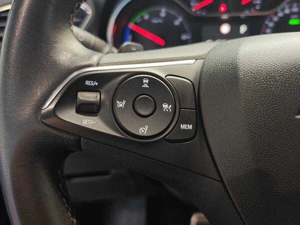 Opel Grandland X 1,6 Hybrid Exclusive aut. 5d